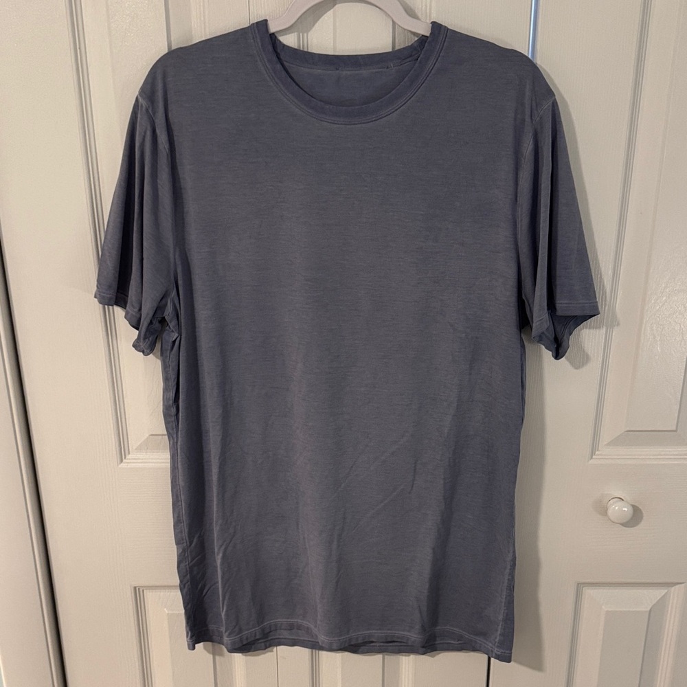Lululemon Relaxed-Fit Workout Short-Sleeve Shirt
Wash
